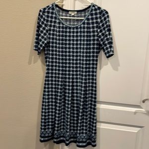 Max studio size Small